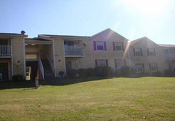 2nd image of 511 Mystic Dr APT B