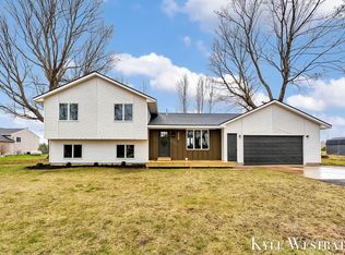 8997 Peterson St NE, Rockford, MI 49341