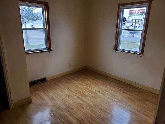5th image of 1317 W Jefferson St