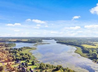 31813 Lakeway Dr NE, Cambridge, MN 55008