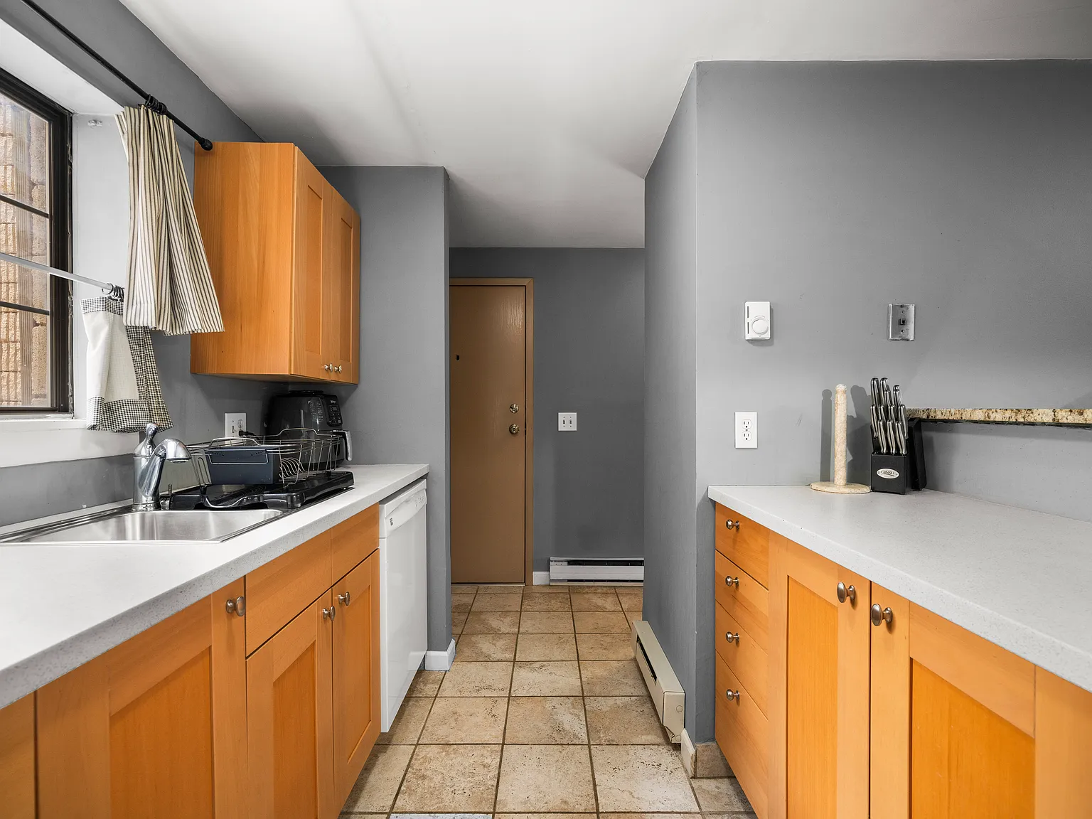 Studio, 506 sqft, $1,600 — Photo 4