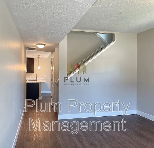 2795 Hamilton Way #B — Photo 4