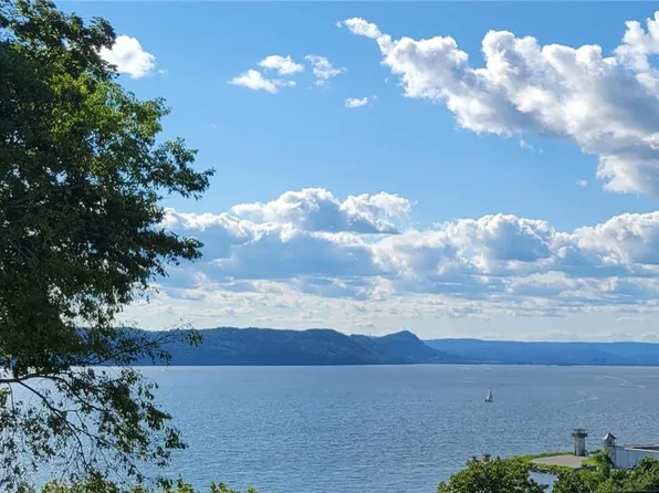 22 Hudson Point Lane, Ossining, NY 10562