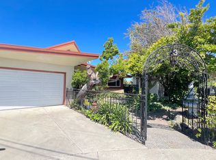 3 Rolph Park Ct, Crockett, CA 94525