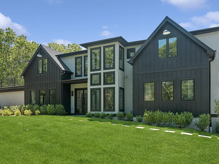 2 Grove Ave — Photo 1