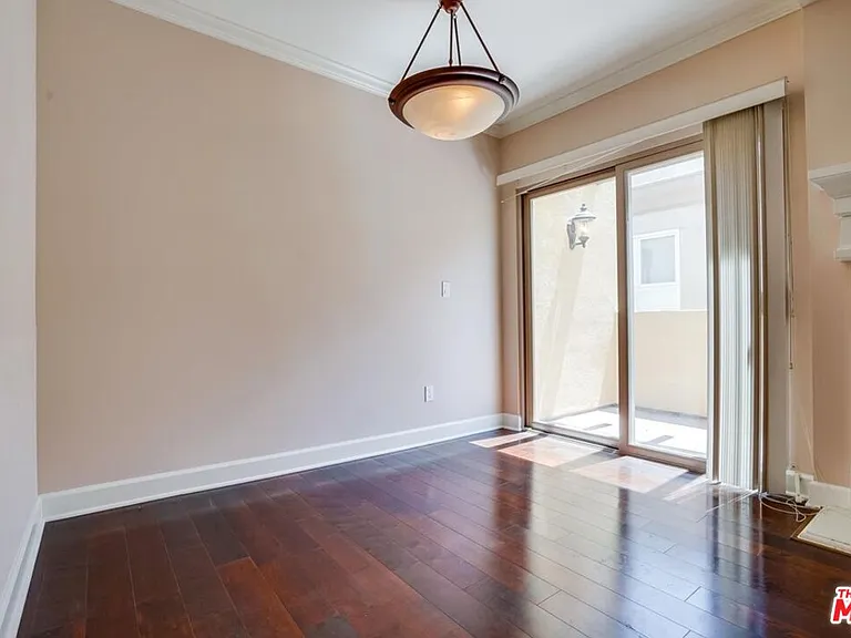 1522 Amherst Ave #402 — Photo 10