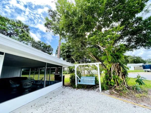 4649 Maceachen Blvd, Sarasota, FL 34233