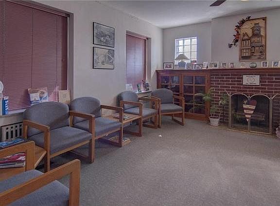 4th image of 5223 S Grand Blvd