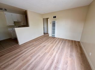 320 W 17th St APT 5, Long Beach, CA 90813
