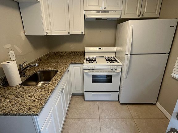 2nd image of 535 Division St