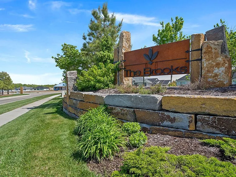 4605 Chambers Bay Dr — Photo 40