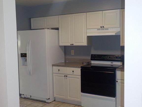 2nd image of 540 Hanover Dr