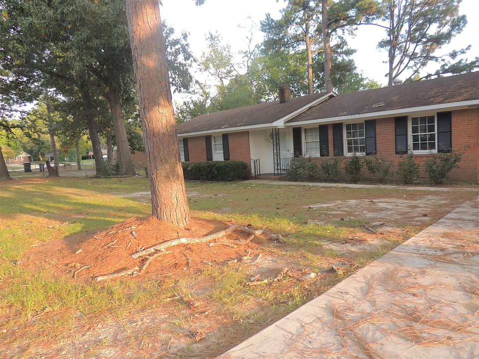 1st image of 145 Summerhill Ct