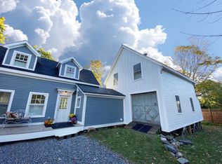 16 Cross St, Camden, ME 04843