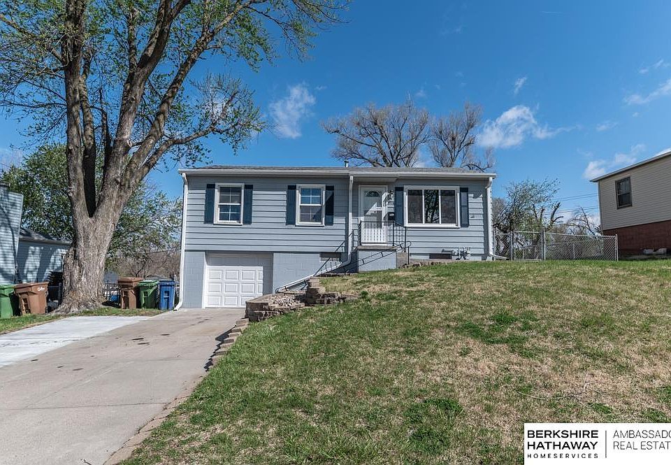 1st image of 2206 Emiline St