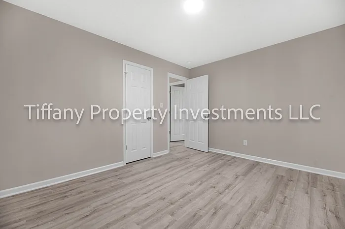 2331 Woodleaf Dr — Photo 13