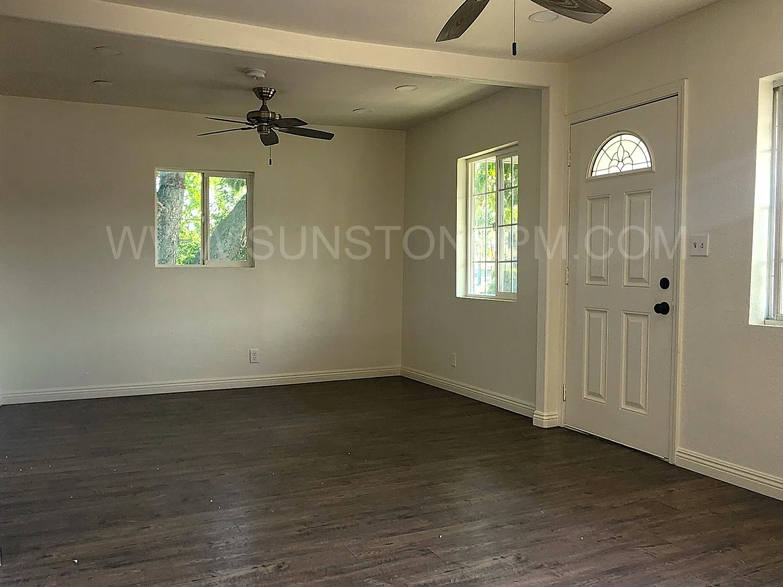 3 bed, 804 sqft, $2,795 — Photo 3
