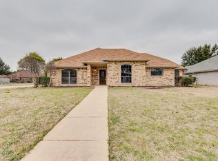 1301 Concho Dr, Benbrook, TX 76126
