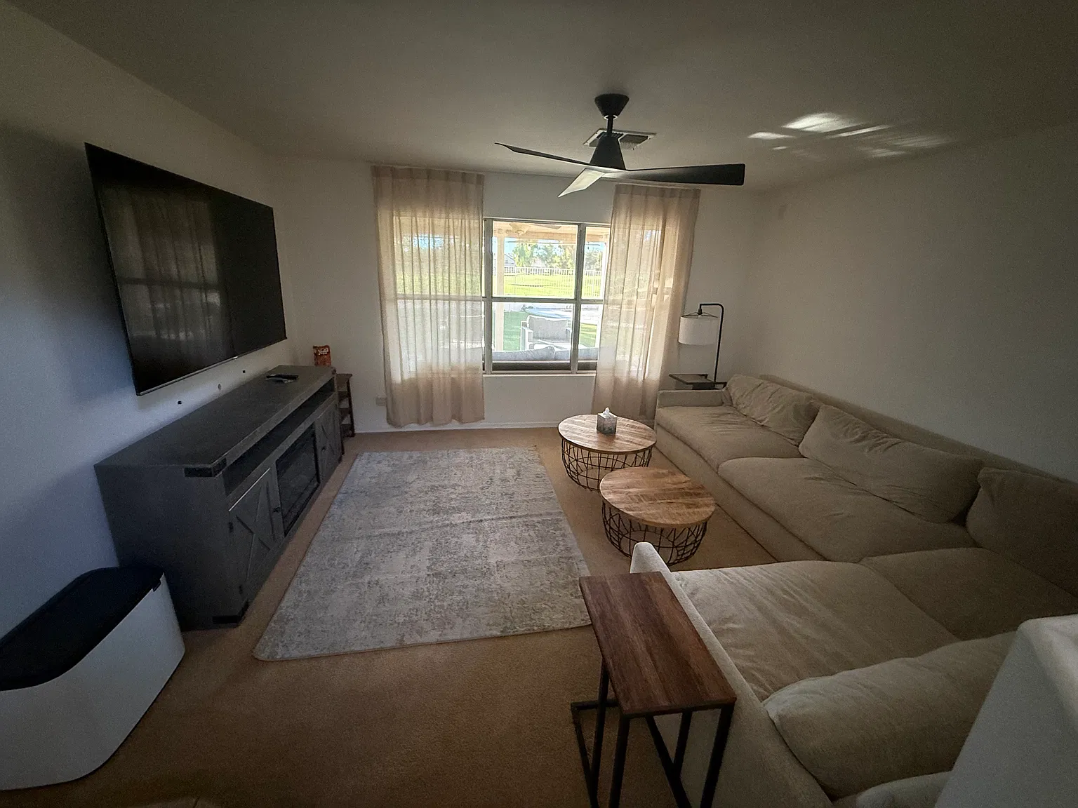4 bed, 2474 sqft, $3,499 — Photo 4