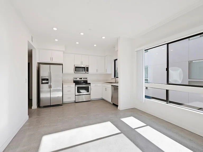 5900 Severin Dr #204 — Photo 30