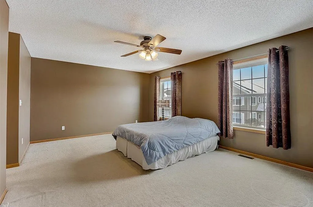 2 bed, 1.5 bath, 1632 sqft, $1,999 — Photo 3