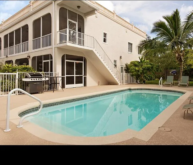 Private pool