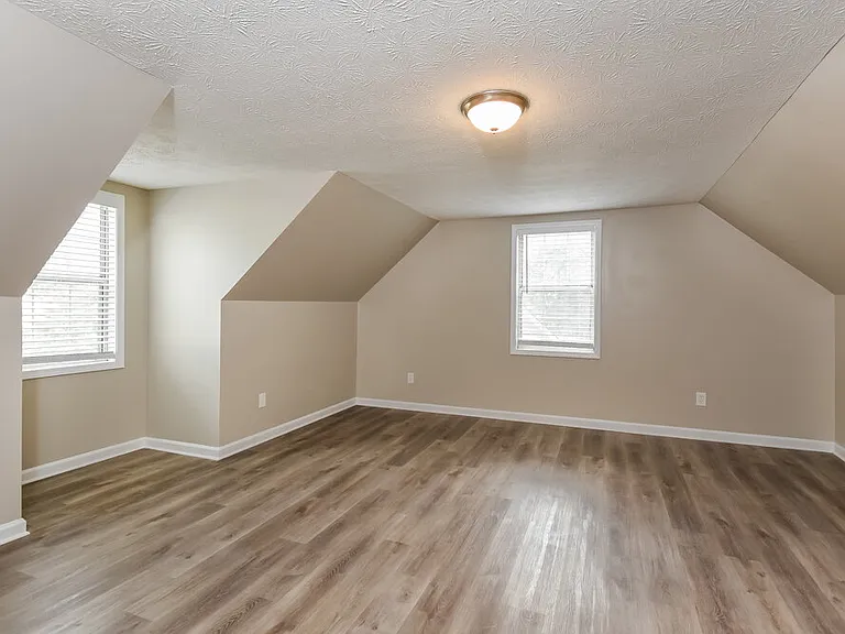 2405 Betsy Ct SW — Photo 16