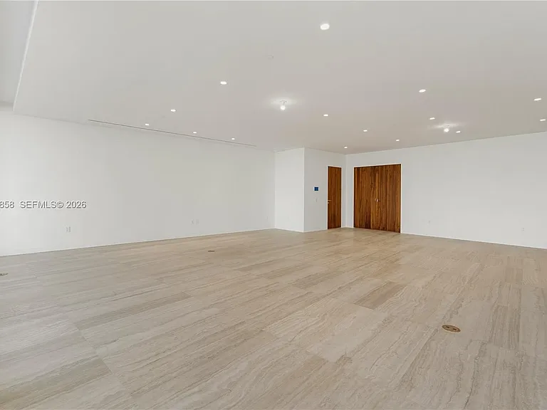 5 Grove Isle Dr #L502 — Photo 15