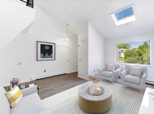 9 Laurel Ct, Fishkill, NY 12524