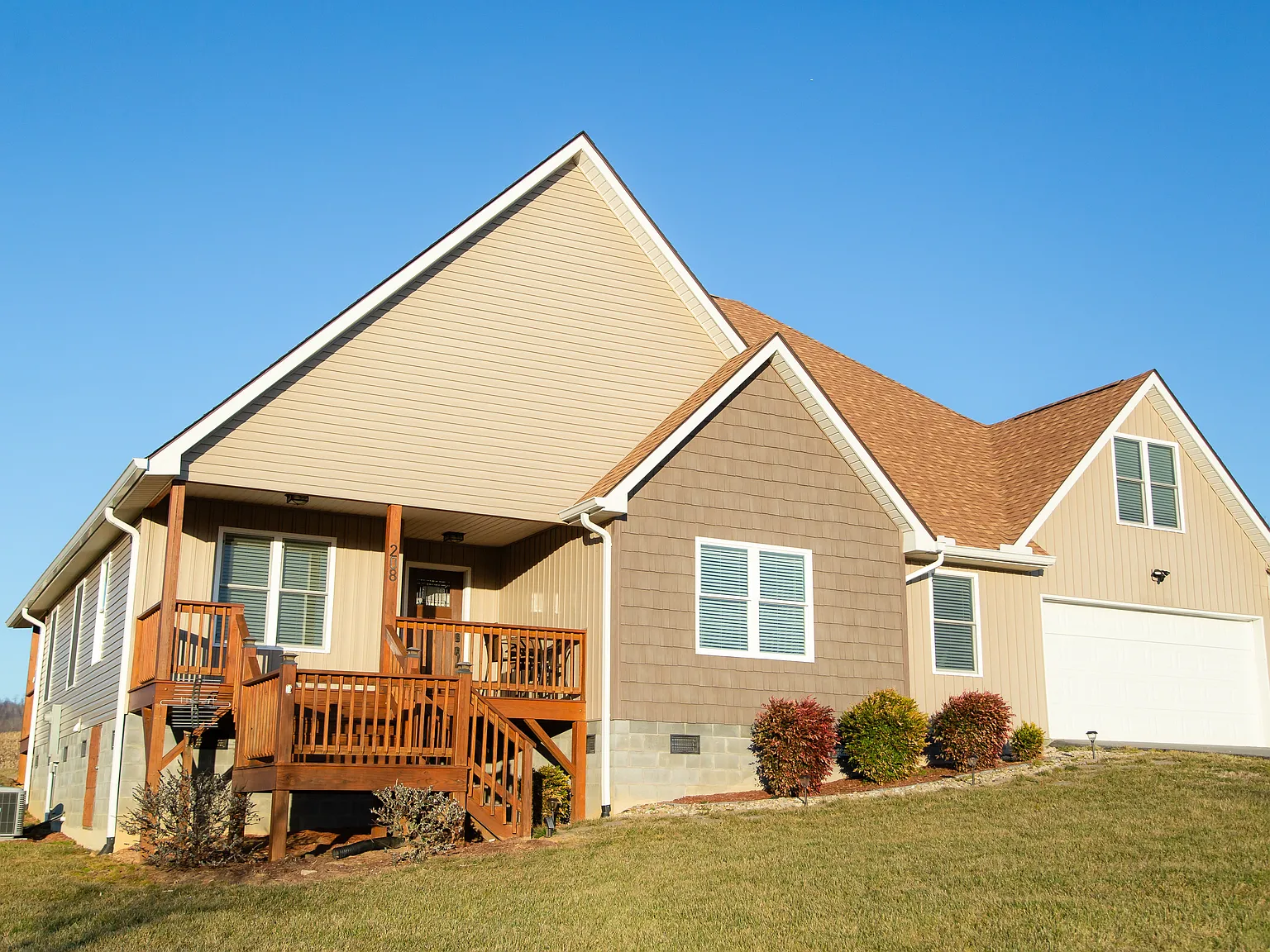 208 Wind Valley Trl — Photo 1