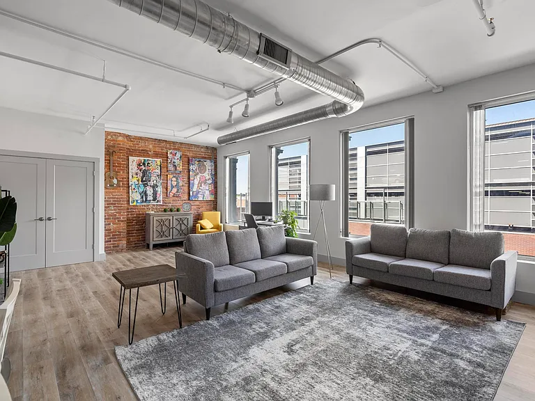 241 Asylum St #501 — Photo 4