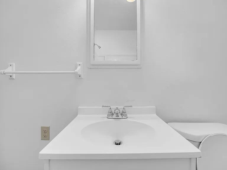 328 Birdwell St — Photo 12