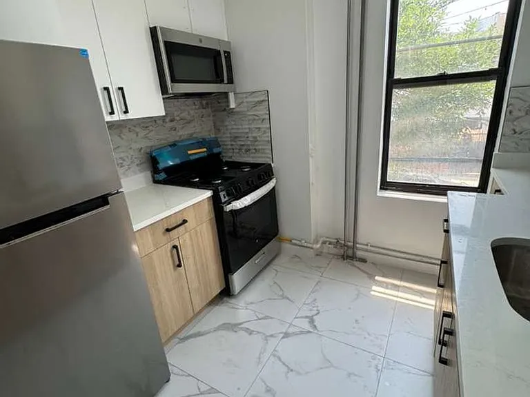 6356 Forest Ave — Photo 3