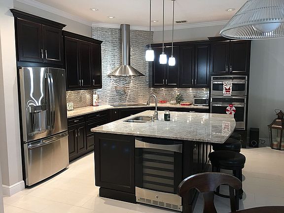 3rd image of 708 Hupa Ct