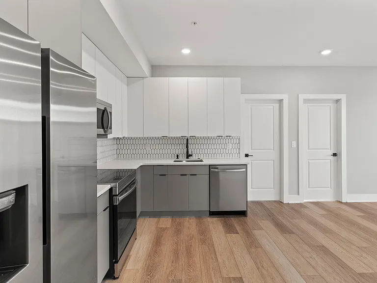 2624 Trenton Ave #206 — Photo 20