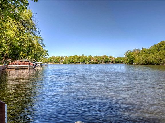 2nd image of 15 Regatta Bay Ct