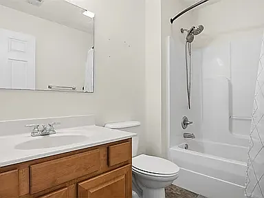 607 Locust St — Photo 1