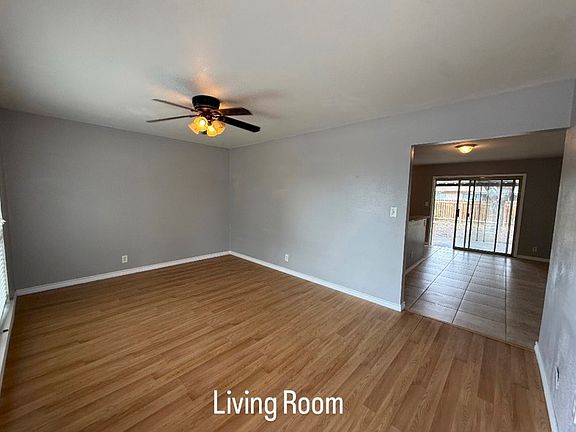 3rd image of 4039 Willow Green Dr