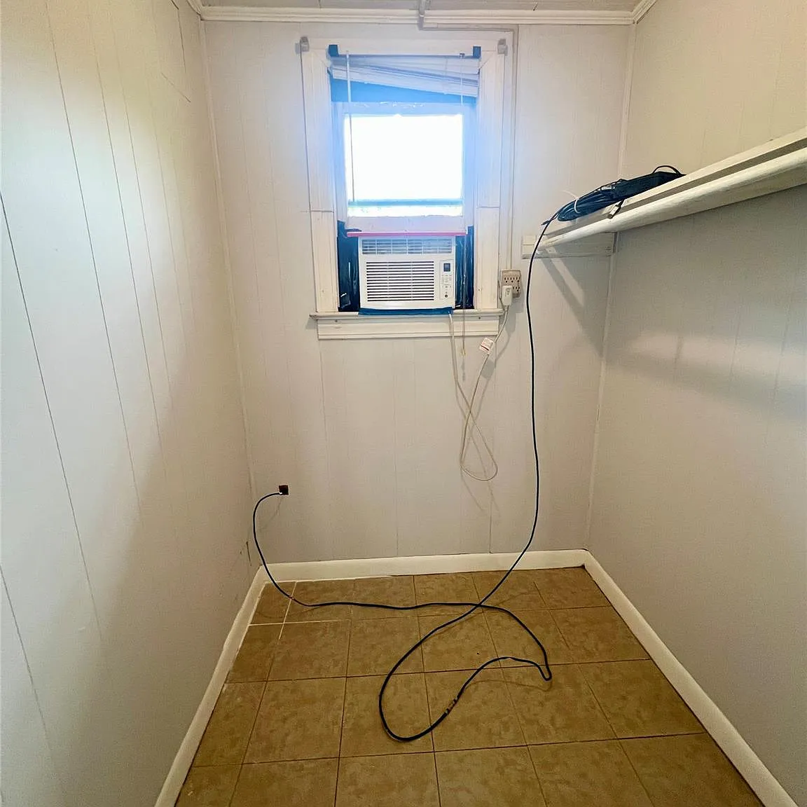 Studio, 1.0 bath, 400 sqft, $1,200 — Photo 4