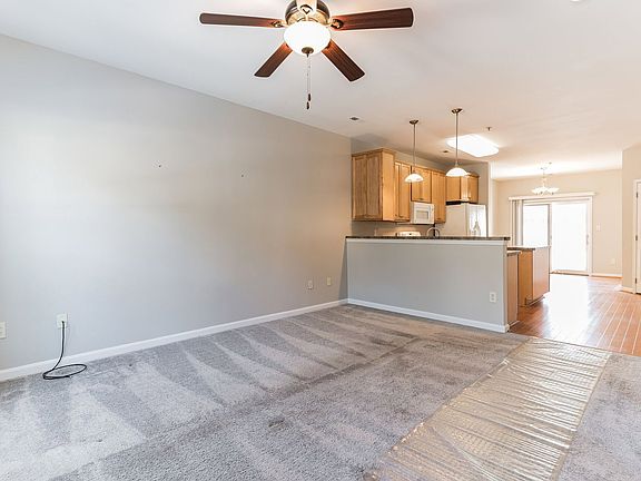 3rd image of 22539 Chickadee Cir