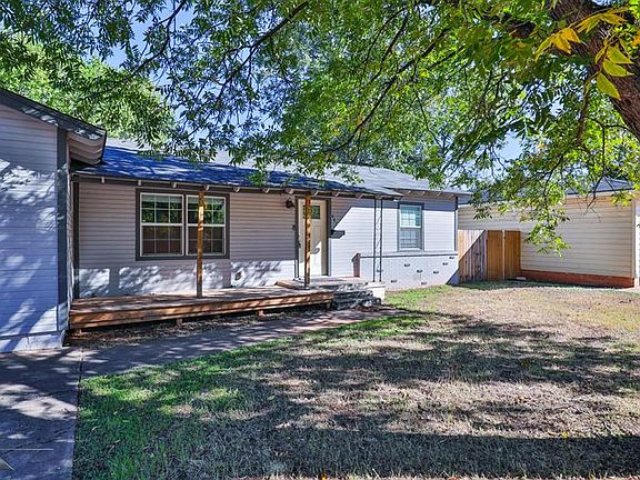 3rd image of 641 Woodlawn Dr