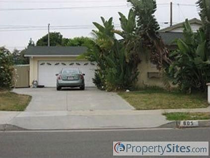 1st image of 805 Calle La Palmera