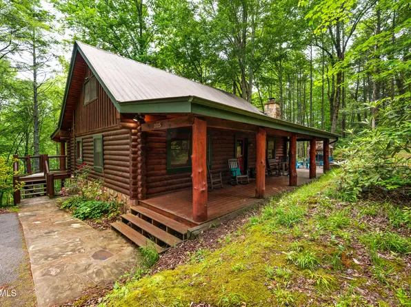 3115 E Pkwy, Gatlinburg, TN 37738