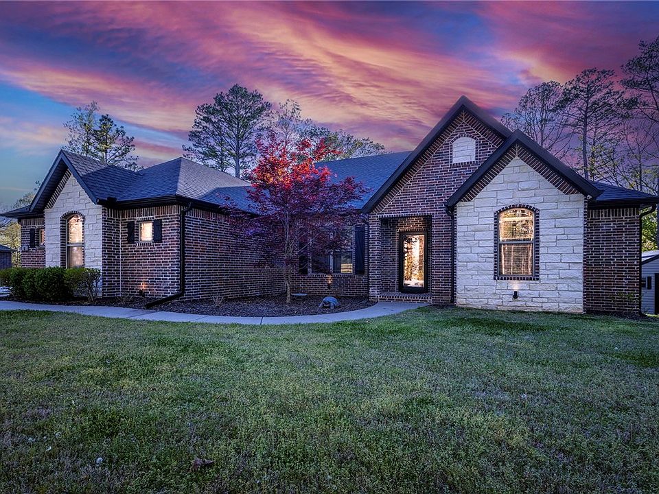 1st image of 5 Buckingham Dr
