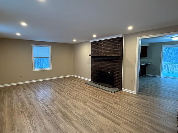 2nd image of 66 Sherwood Forest Dr