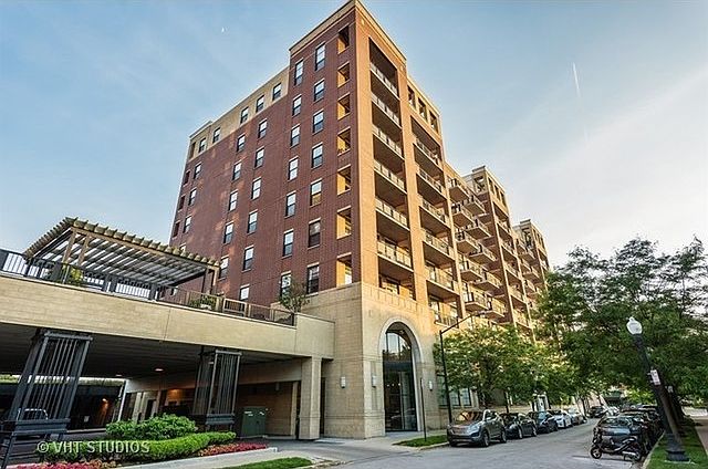 1st image of 833 W 15th Pl Unit 704