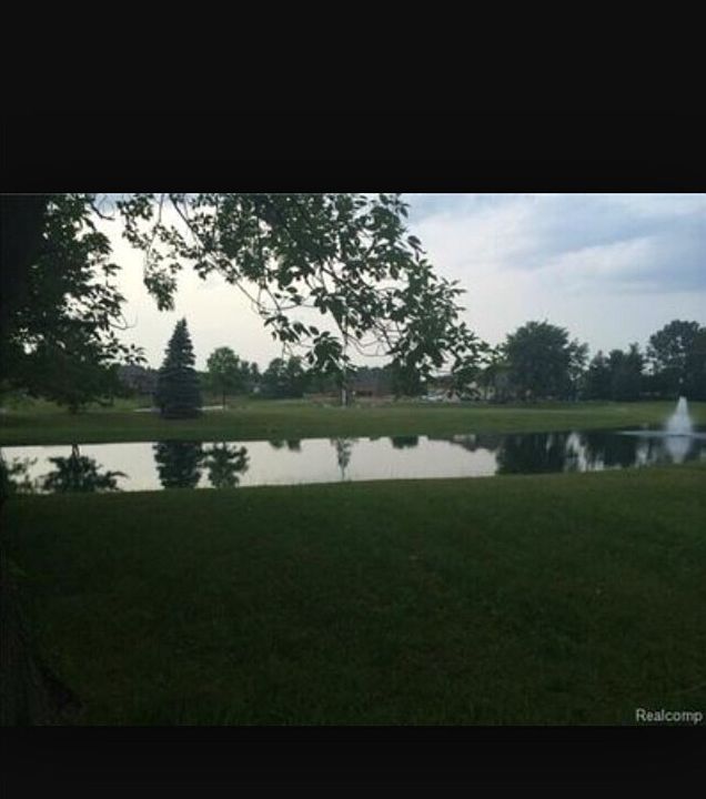 2nd image of 62407 Pond Dr