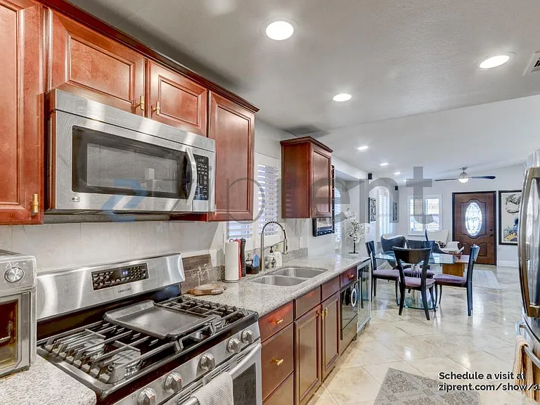 2975 Webster Ave — Photo 9