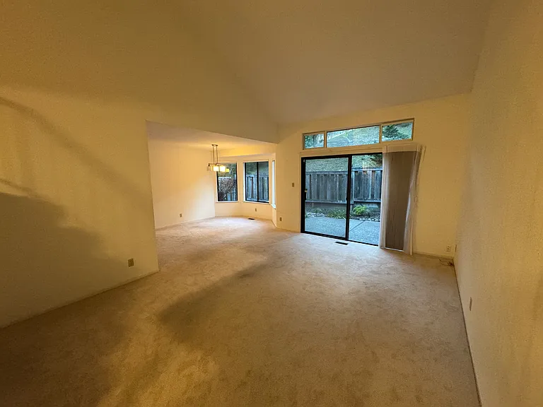 1673 Sugarloaf Dr — Photo 3