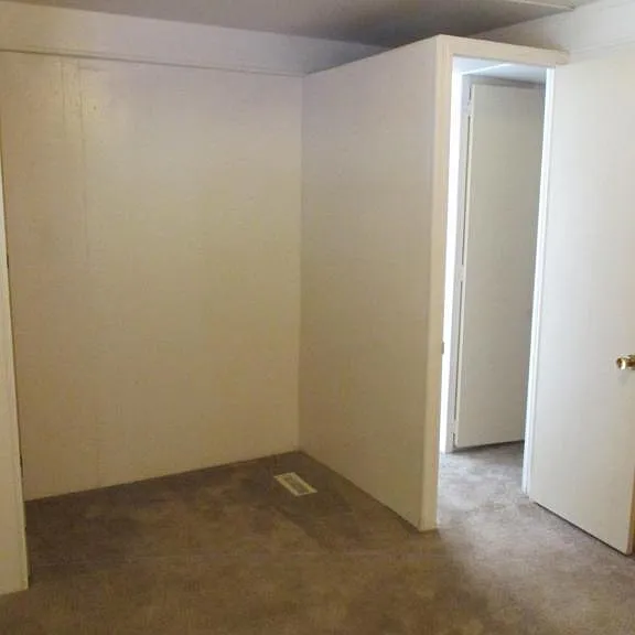 1074 W Johnston Ave — Photo 12